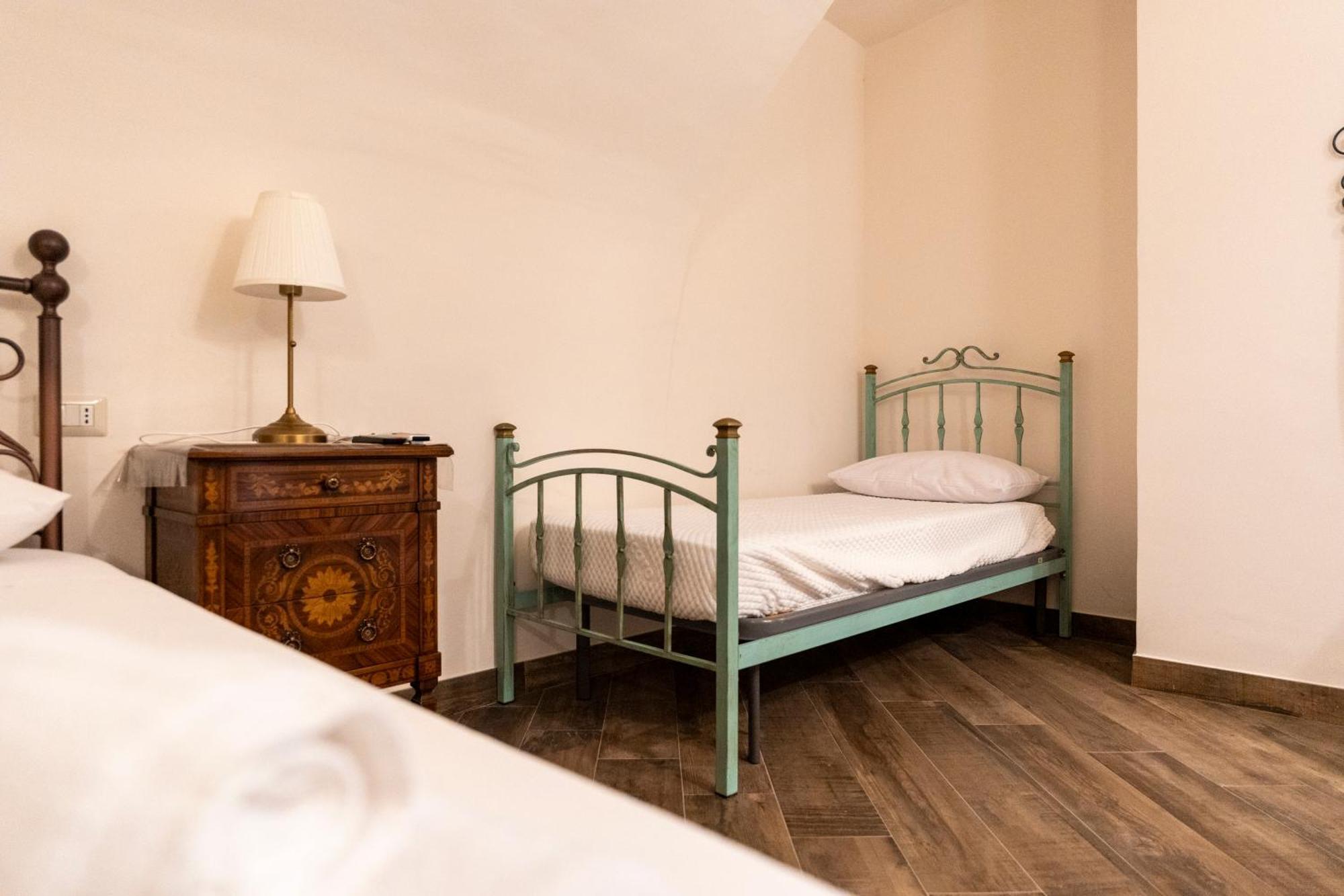 Via Carlo De Cesare 56 Apartment
