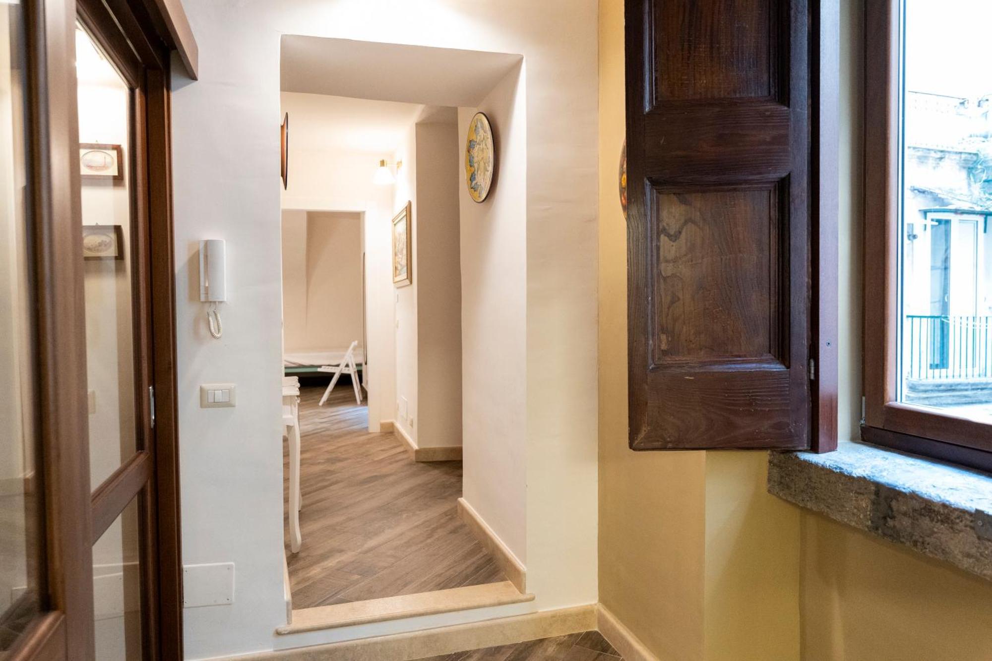 Apartment Via Carlo De Cesare 56 *