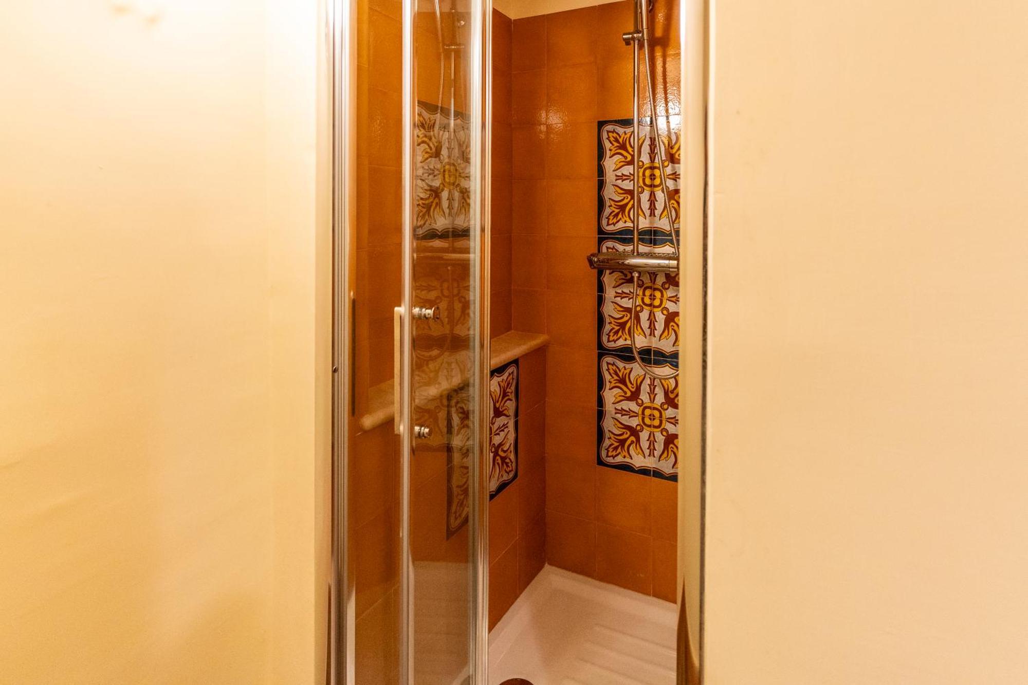 Apartment Via Carlo De Cesare 56 *