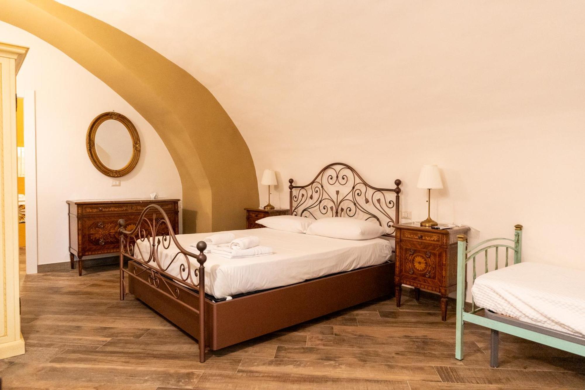 Via Carlo De Cesare 56 Appartement